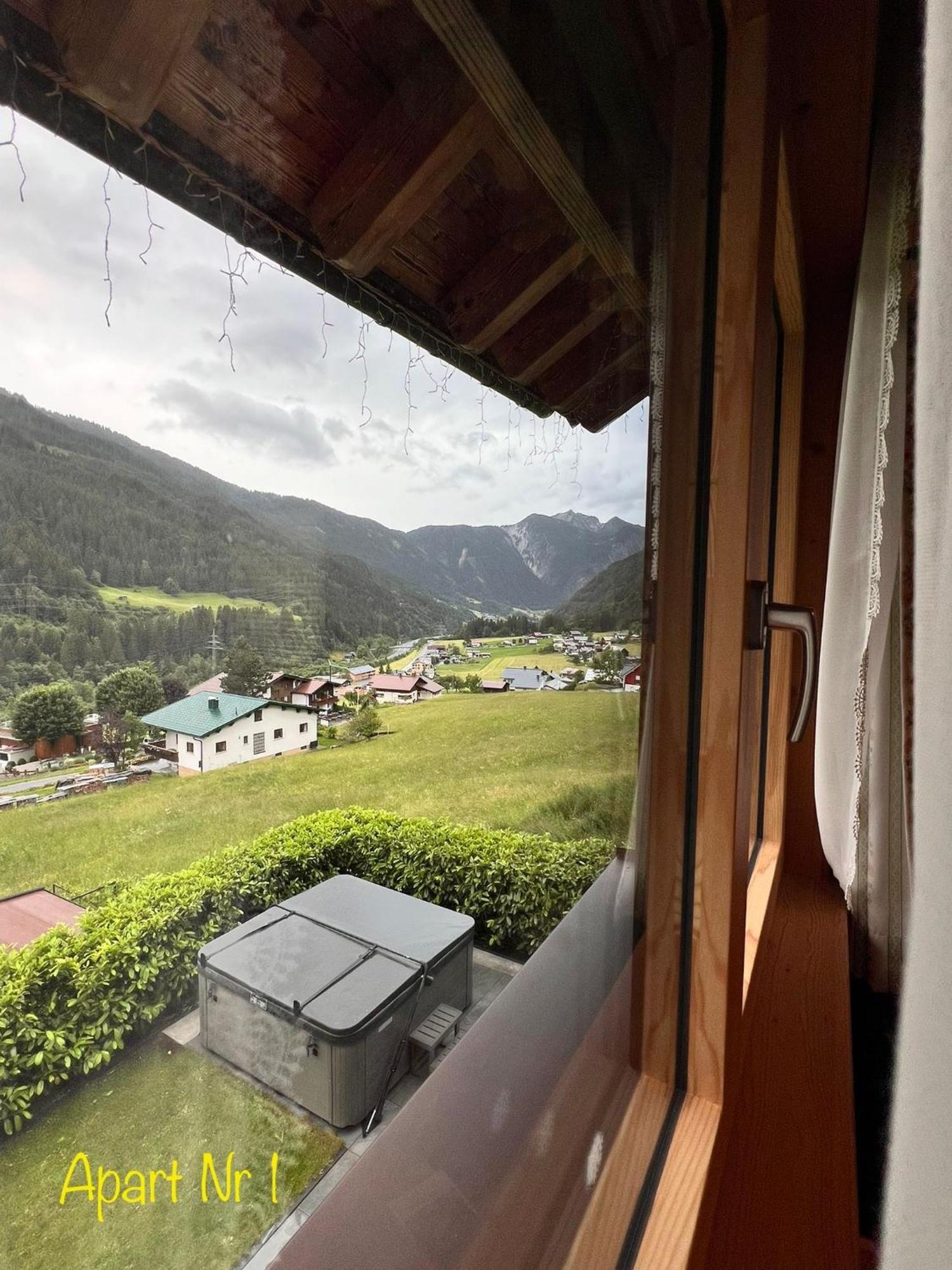 Alpenburg Bergparadies Apartments Wald am Arlberg Dış mekan fotoğraf