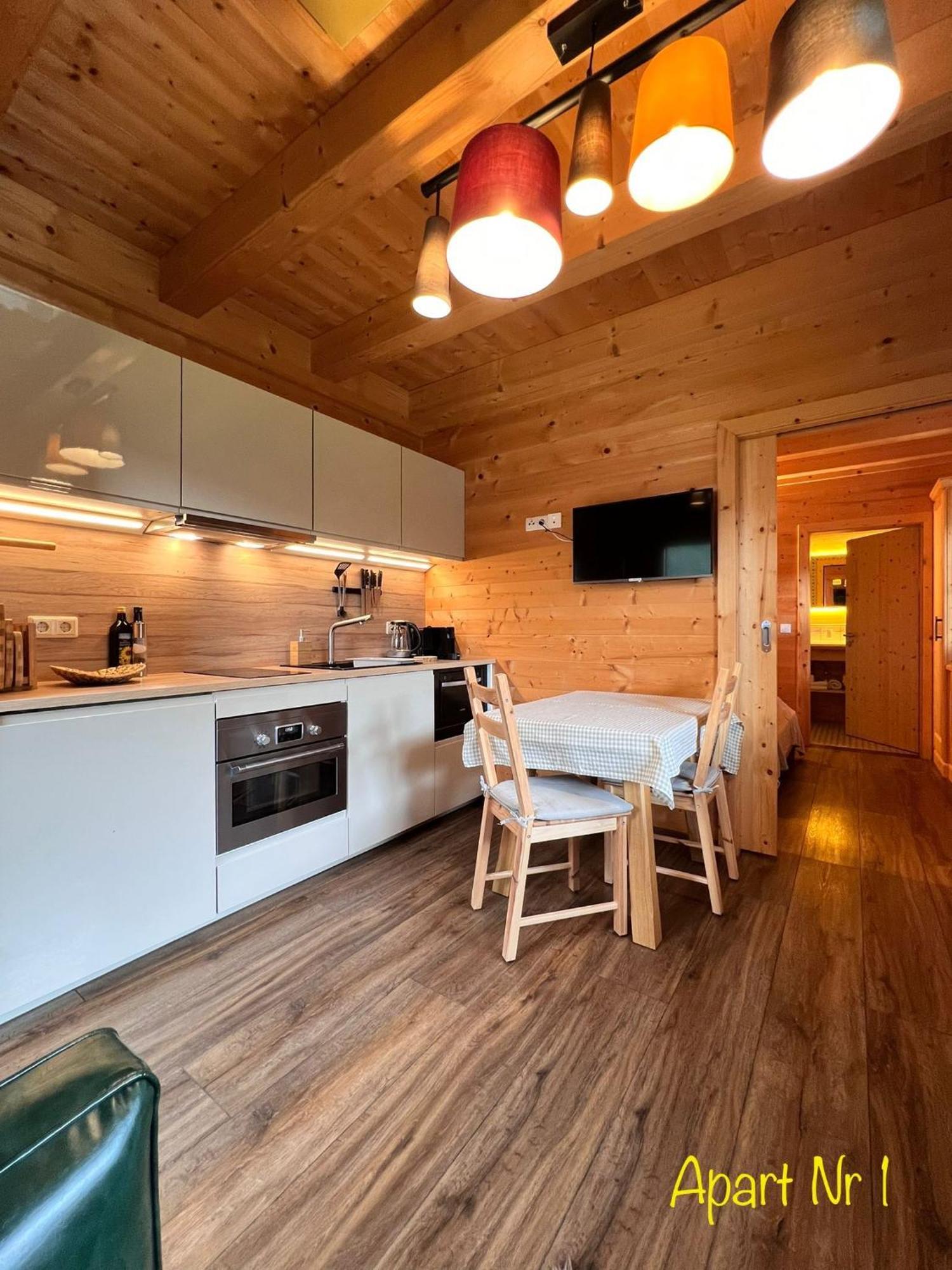Alpenburg Bergparadies Apartments Wald am Arlberg Dış mekan fotoğraf