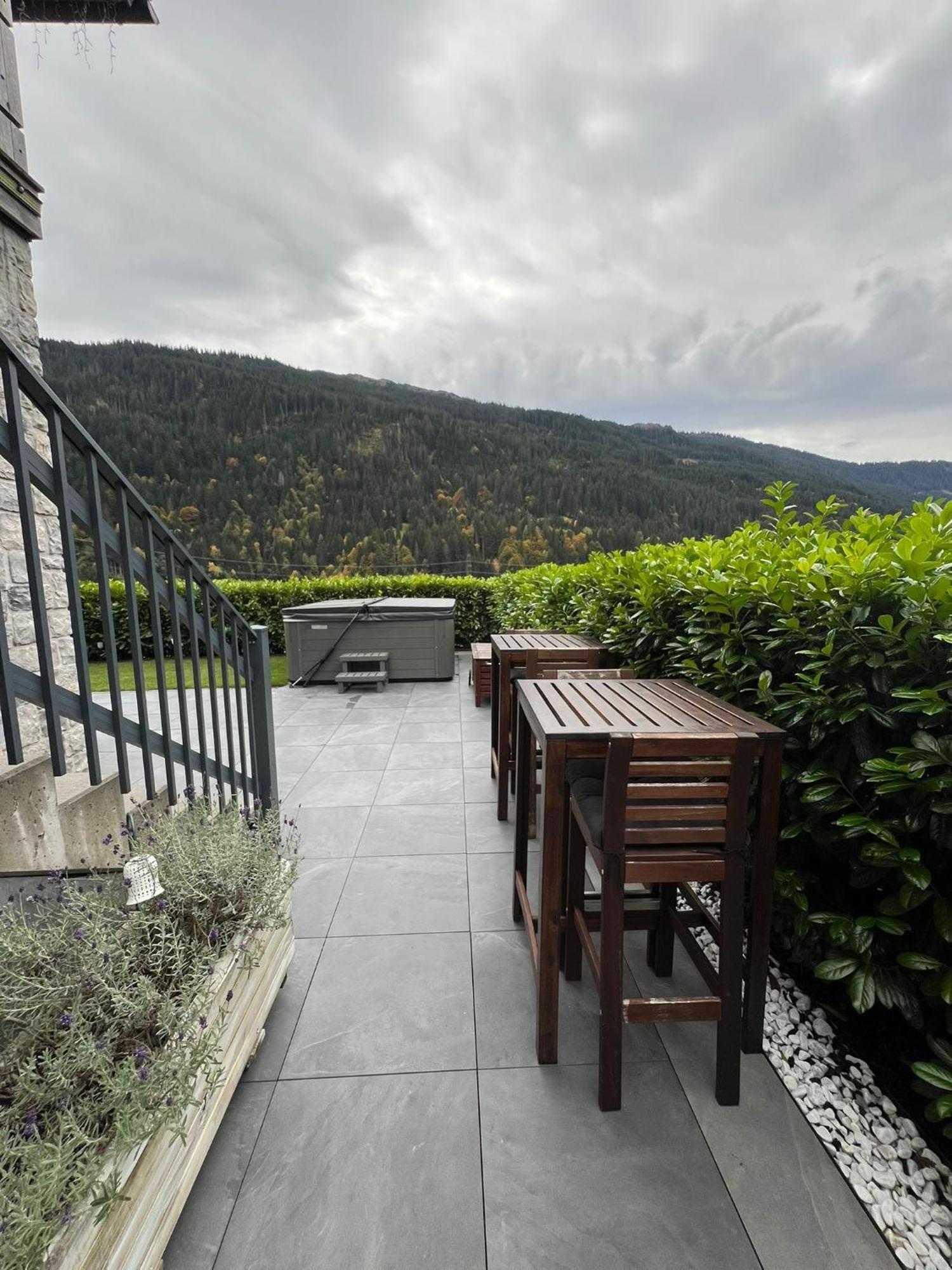 Alpenburg Bergparadies Apartments Wald am Arlberg Dış mekan fotoğraf